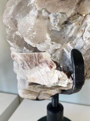 Elestial Quartz met Mica op standaard